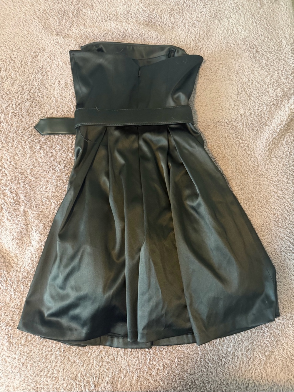 White House Black Market Black Strapless Satin Belted Fit & Flare Mini Dress 0 - Picture 2 of 4